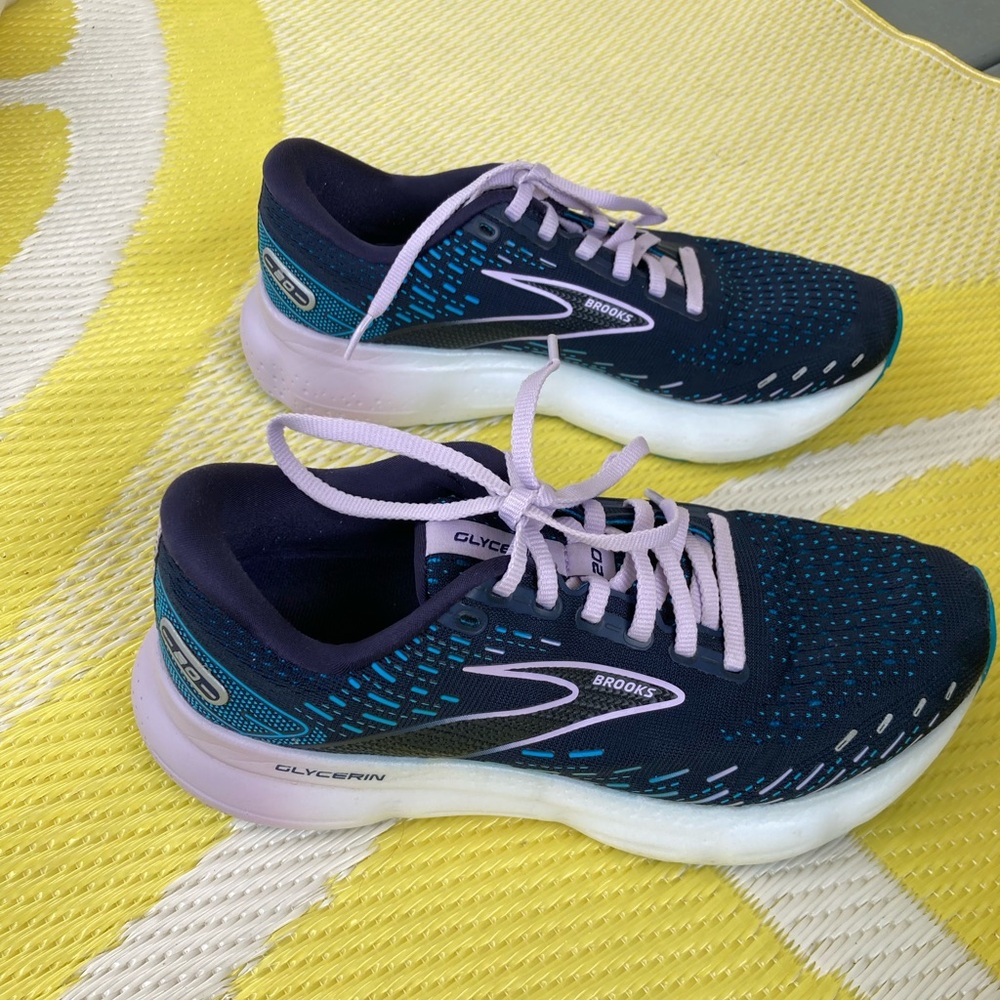 Brooks Women's Glycerin 20 Neutral Running Shoe/ Like New